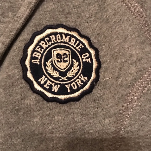 New A&F sweatshirt - Picture 4 of 5